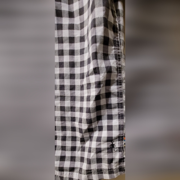 SmartWool Mens Small Black And White Checkered Merino Wool Blend Button Up Shirt - Picture 2 of 6